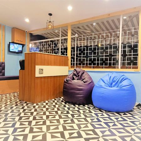 Stay Villa Hostel For Male And Female Mumbai Exterior photo
