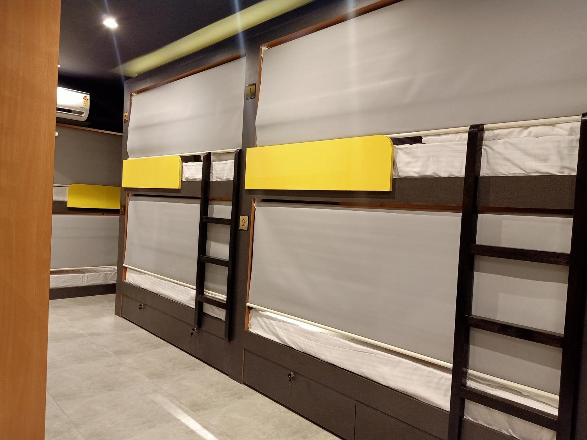 Stay Villa Hostel For Male And Female Mumbai Exterior photo