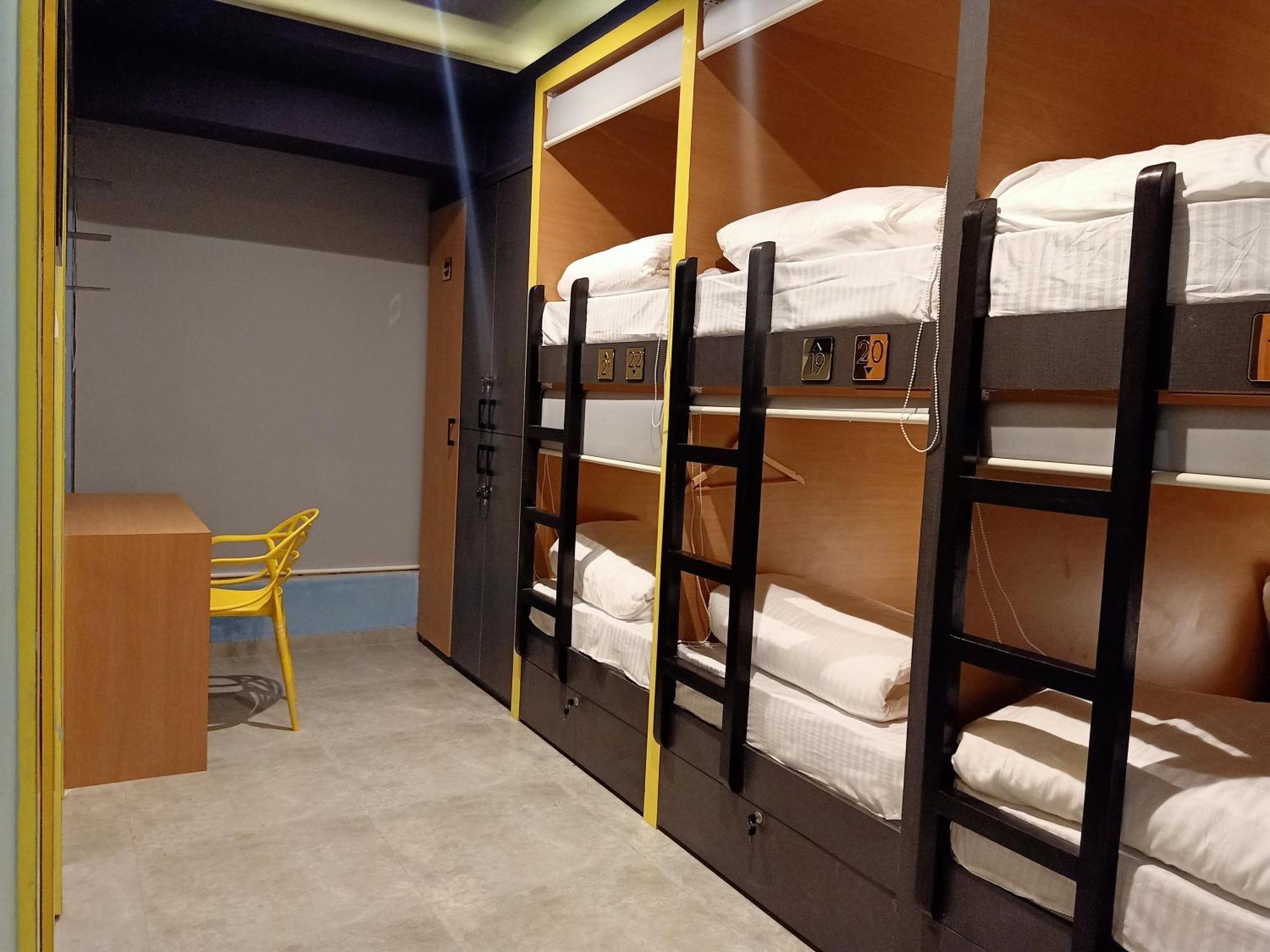 Stay Villa Hostel For Male And Female Mumbai Exterior photo