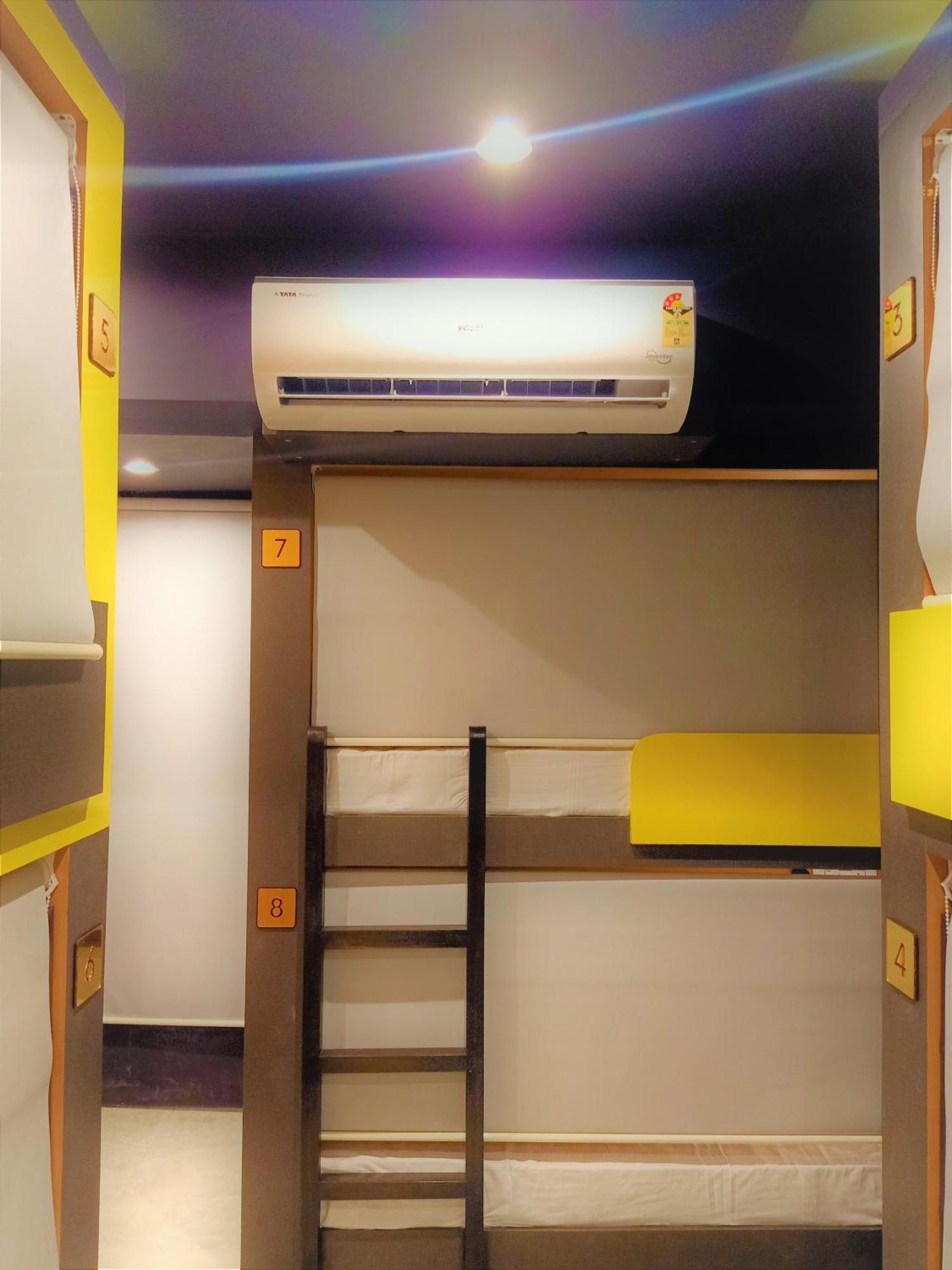 Stay Villa Hostel For Male And Female Mumbai Exterior photo