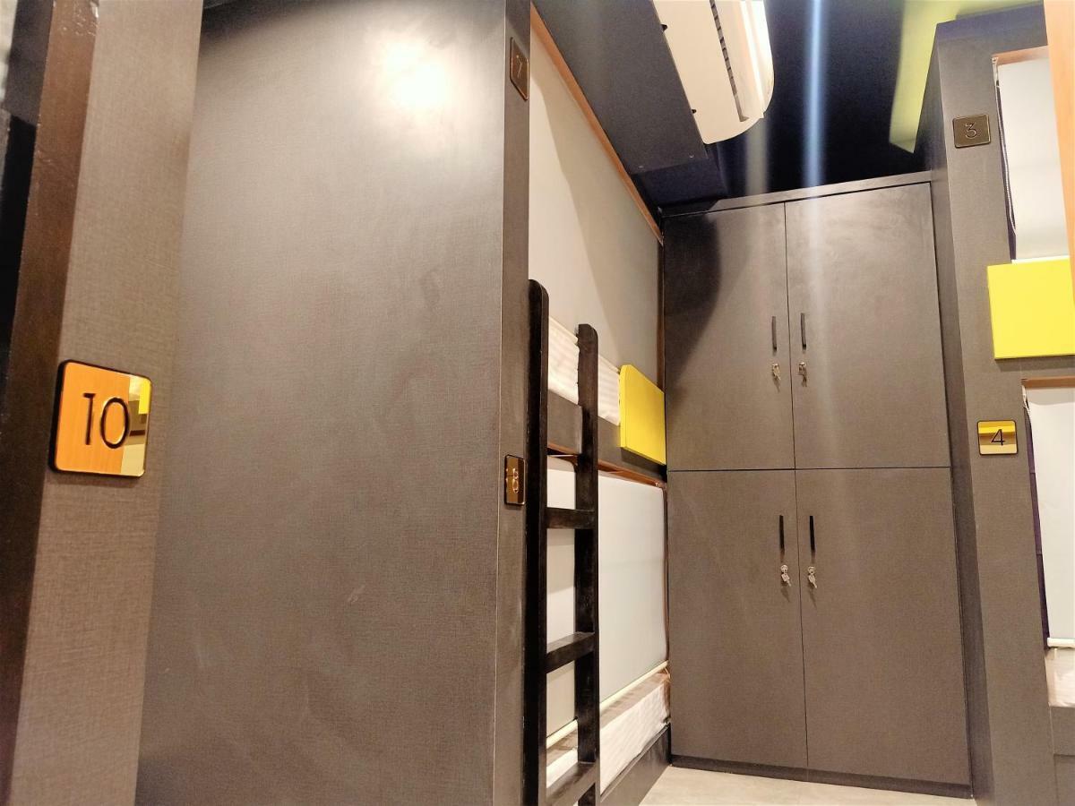 Stay Villa Hostel For Male And Female Mumbai Exterior photo