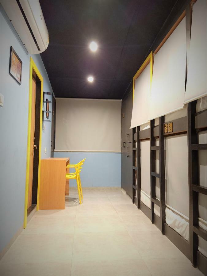 Stay Villa Hostel For Male And Female Mumbai Exterior photo