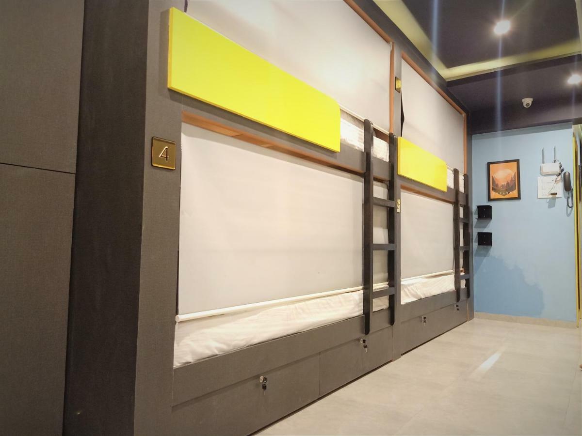 Stay Villa Hostel For Male And Female Mumbai Exterior photo