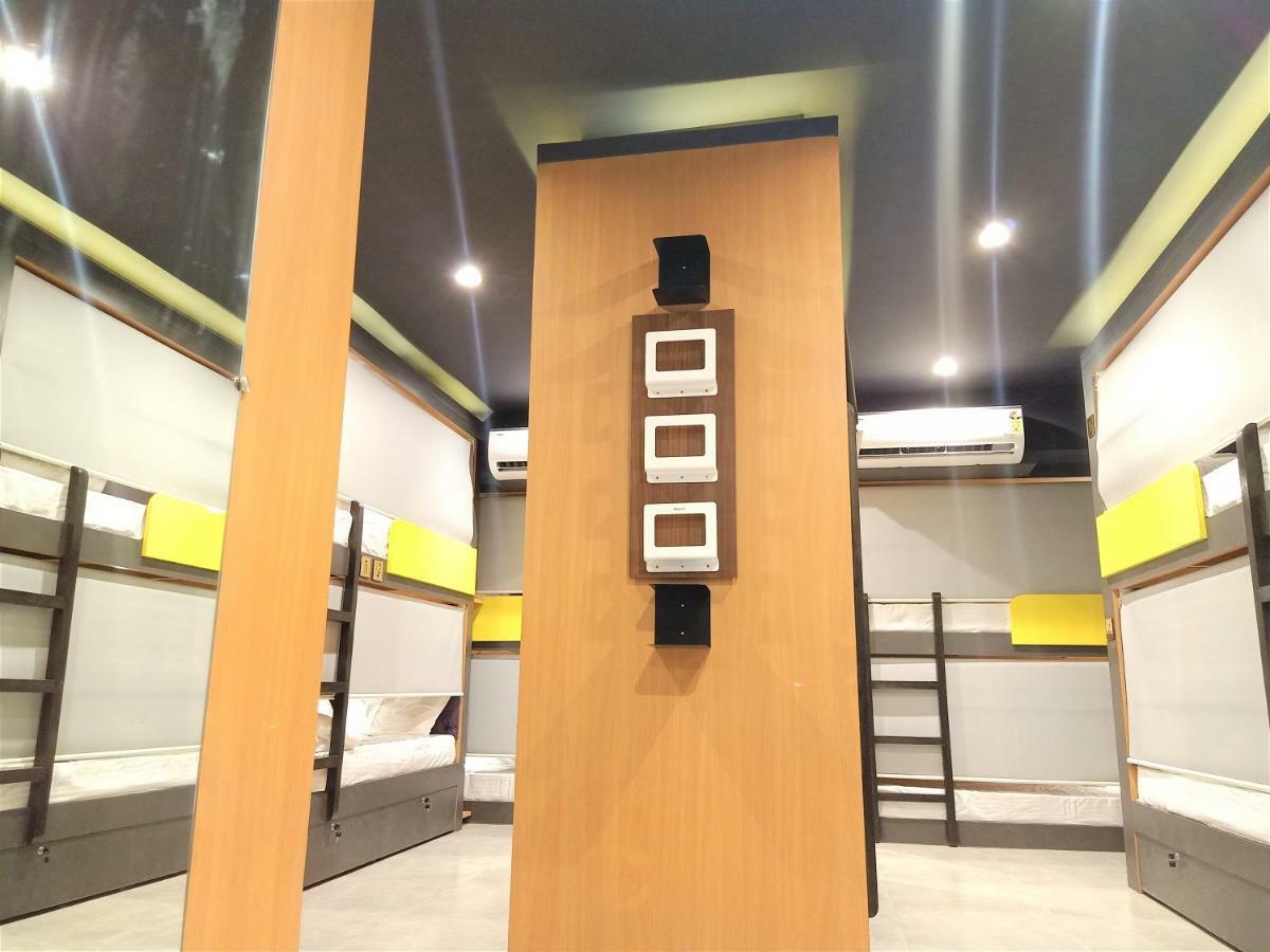 Stay Villa Hostel For Male And Female Mumbai Exterior photo