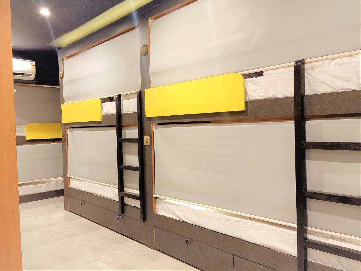 Stay Villa Hostel For Male And Female Mumbai Exterior photo